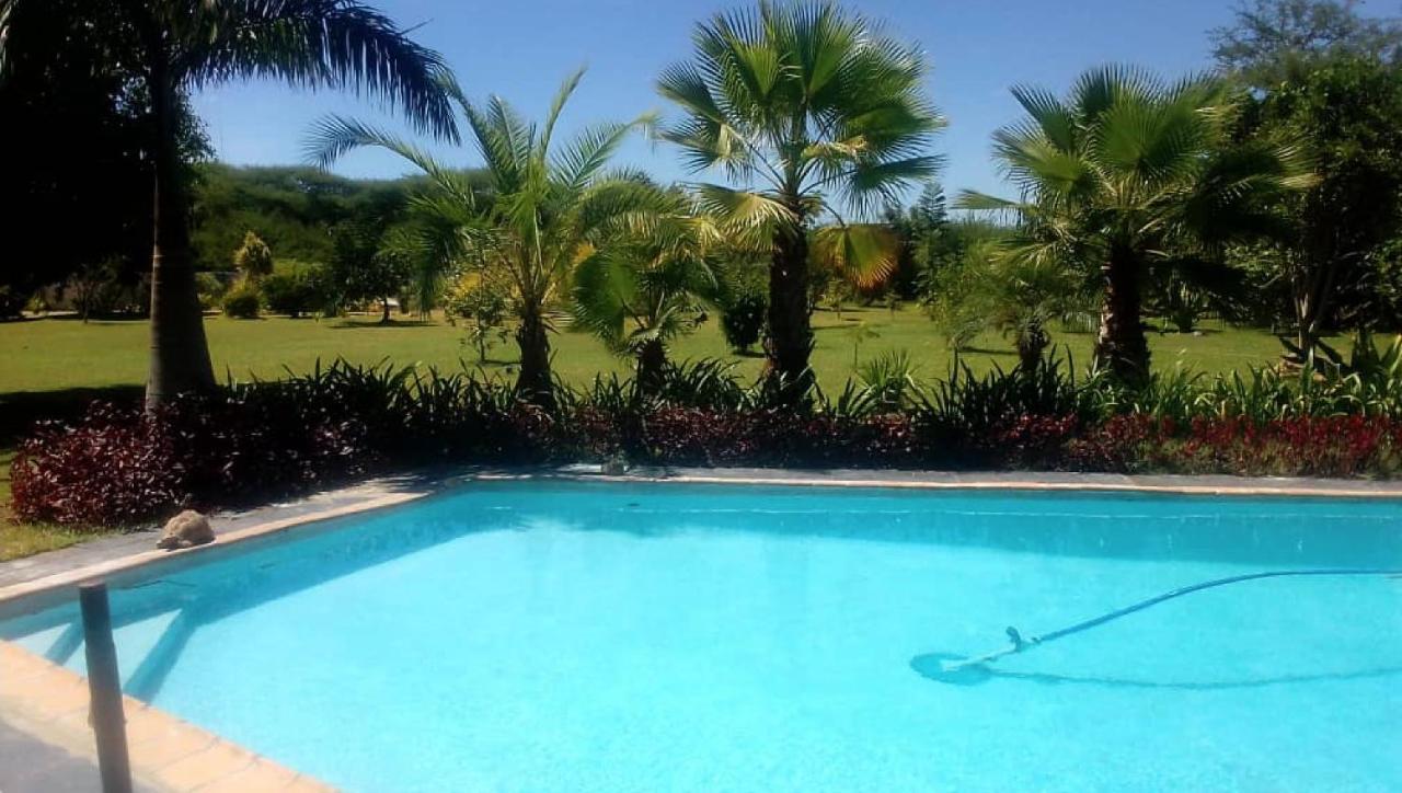The Residence Villa Chobe 卡萨内 外观 照片